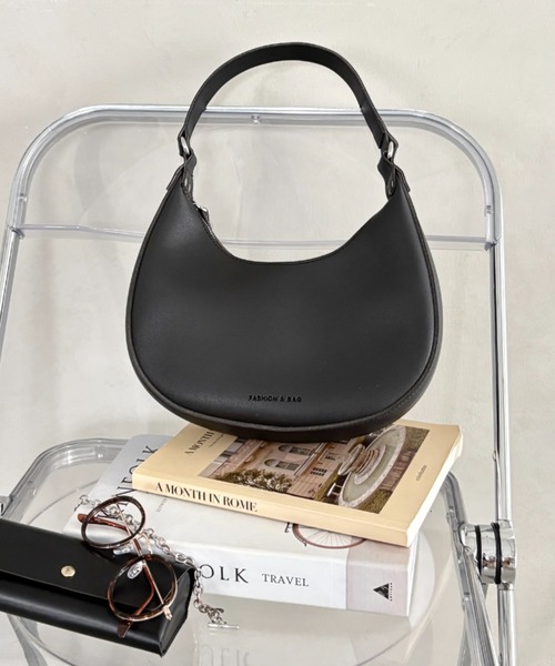 wears(ウェアーズ)の「ハーフムーンショルダーバッグ ワンハンドルハンドバッグ(ハンドバッグ・レディース・アイボリー/グレイッシュベージュ/ブラック・FREE)」の4枚目の写真