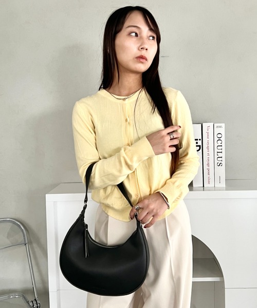 wears(ウェアーズ)の「ハーフムーンショルダーバッグ ワンハンドルハンドバッグ(ハンドバッグ・レディース・アイボリー/グレイッシュベージュ/ブラック・FREE)」の14枚目の写真