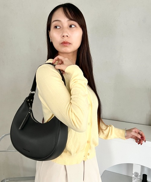 wears(ウェアーズ)の「ハーフムーンショルダーバッグ ワンハンドルハンドバッグ(ハンドバッグ・レディース・アイボリー/グレイッシュベージュ/ブラック・FREE)」の13枚目の写真