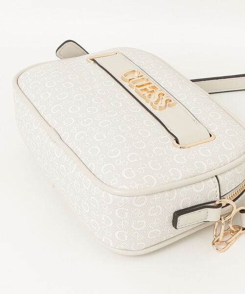 Guess(ゲス)の「DANICA Mini Crossbody ショルダーバッグ(ショルダーバッグ・レディース・アイボリー・ONE SIZE)」の13枚目の写真