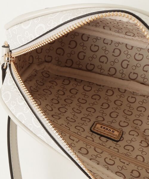 Guess(ゲス)の「DANICA Mini Crossbody ショルダーバッグ(ショルダーバッグ・レディース・アイボリー・ONE SIZE)」の14枚目の写真
