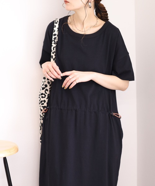 Arinomama(アリノママ)の「Arinomama 20s オーガニック天竺 シェイプウエスト ワンピース(ワンピース・レディース・ライトブラウン/ブラック/カーキ・FREE)」の5枚目の写真