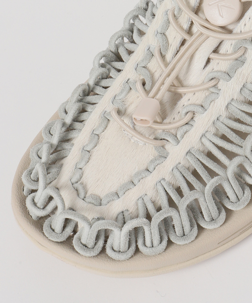 KEEN（キーン）の「別注【KEEN/キーン】 Uneek For JS（スニーカー・レディース・ホワイト・25.5cm/25cm/24.5cm/24cm/23.5cm/23cm/22.5cm/26cm）」の2枚目の写真