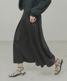 「WHYTO. / ホワイト」leather like pleats pants