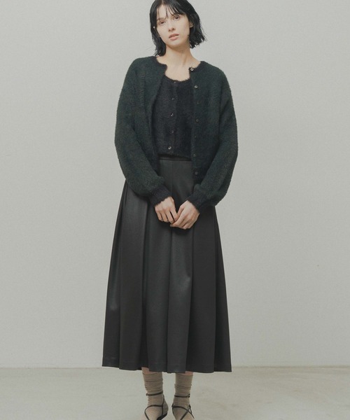 WHYTO.(ホワイト)の「「WHYTO. / ホワイト」leather like pleats pants(その他パンツ・レディース・ブラウン/ブラック・36/38)」の3枚目の写真