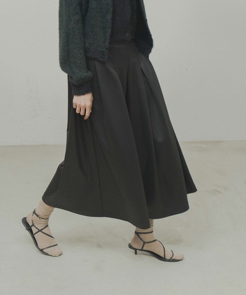 WHYTO.(ホワイト)の「「WHYTO. / ホワイト」leather like pleats pants(その他パンツ・レディース・ブラウン/ブラック・36/38)」の8枚目の写真