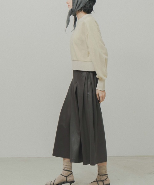 WHYTO.(ホワイト)の「「WHYTO. / ホワイト」leather like pleats pants(その他パンツ・レディース・ブラウン/ブラック・36/38)」の12枚目の写真