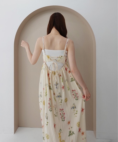 SOELA(ソエラ)の「【INGNI SOELA】バックレースアップフラワーキャミワンピース/WEB限定(ワンピース・レディース・オフホワイト/ブラック・M)」の16枚目の写真