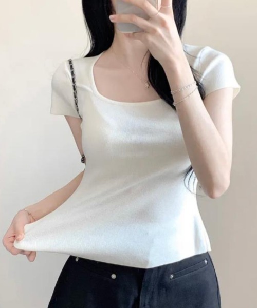 semplice(センプリチェ)の「Tシャツ【韓国ファッション】(Tシャツ/カットソー・レディース・ベージュ/ブラック・F)」の1枚目の写真