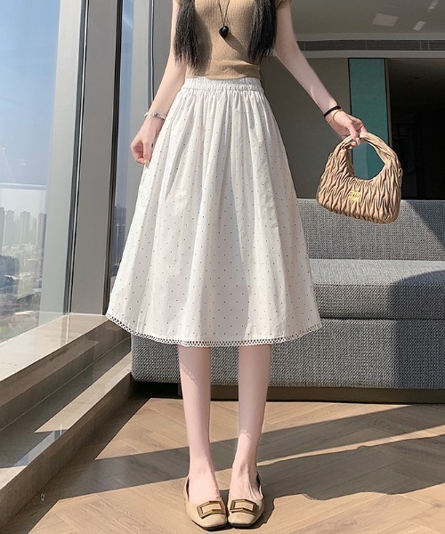 AMAJI(アマジ)の「レース切替 ドット柄 Aライン ミモレ丈 スカート(スカート・レディース・ホワイト/ブラック・LARGE/X-LARGE/XX-LARGE)」の1枚目の写真
