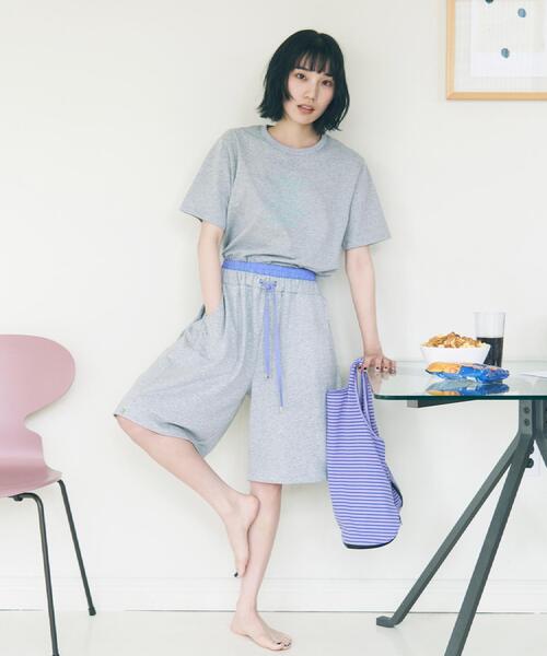 ALL NEW MART(オールニューマート)の「ピアノ グラフィックTシャツ(Tシャツ/カットソー・レディース・ライトブルー/ホワイト/ライトグレー・00)」の3枚目の写真