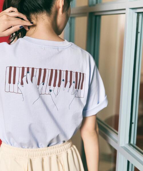 ALL NEW MART(オールニューマート)の「ピアノ グラフィックTシャツ(Tシャツ/カットソー・レディース・ライトブルー/ホワイト/ライトグレー・00)」の1枚目の写真