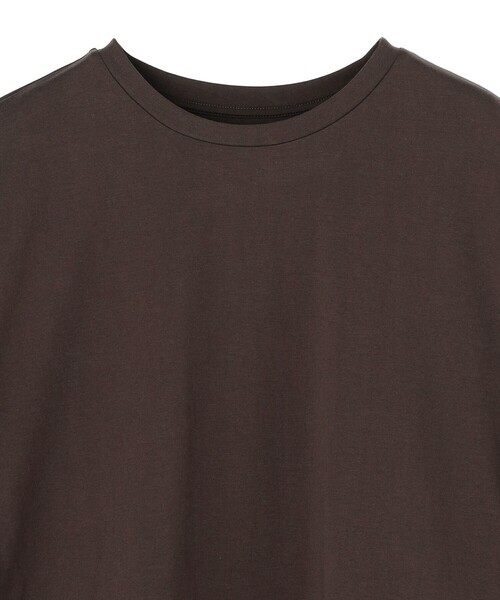 UNFILO(アンフィーロ)の「プレーティング フレアスリーブ Tシャツ(Tシャツ/カットソー・レディース・ホワイト系/ブラック系/グリーン系/ダークブラウン系/ベージュ系・X-LARGE)」の12枚目の写真