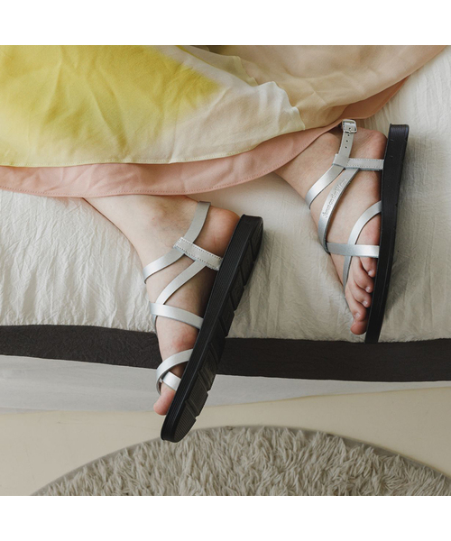 JESUS ON THE WATER(ジーザスオンザウォーター)の「JESUS SANDAL Shalem 牛革ストラップサンダル 2cm -JOW102 (5色)(サンダル・レディース・オフホワイト/シルバー/キャメル/ワイン/ブラック・23cm/23.5cm/24cm/24.5cm/25cm/25.5cm)」の5枚目の写真