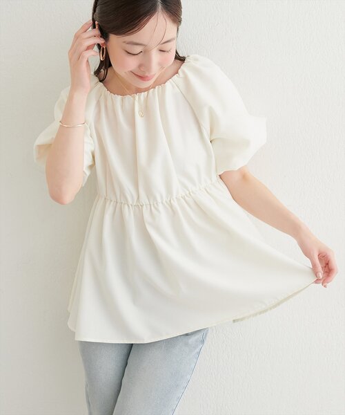 natural couture（ナチュラルクチュール）の「パフスリーブペプラムトップス（シャツ/ブラウス・レディース・ライトグレー/ブラック/オフホワイト/モカ・FREE）」の8枚目の写真