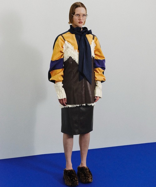 MAISON SPECIAL（メゾンスペシャル）の「Layered Multi-Fabric Midi Skirt/レイヤードマルチファブリックミモレスカート（スカート・レディース・グリーン/キャメル/ブラウン・38/36）」の6枚目の写真