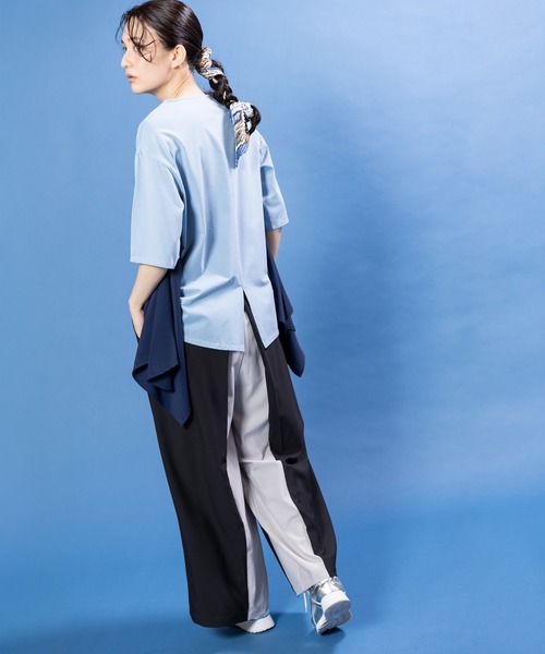 OSMOSIS(オズモーシス)の「バイカラータックパンツ(その他パンツ・レディース・ブラック/グレー/ブラウン・ONE SIZE)」の5枚目の写真