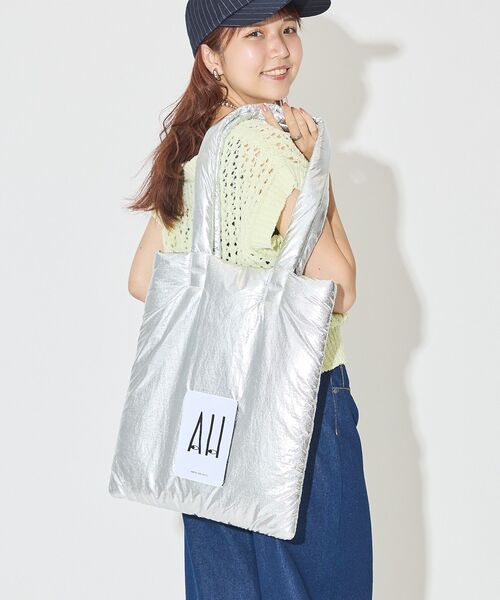 AMERICAN HOLIC(アメリカンホリック)の「26AWパテッドホリホリトートバッグ(トートバッグ・レディース・シルバー/ピンク/ブルー/チャコールグレー/ブラック/レオパード/ゴールド・FREE)」の1枚目の写真