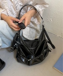 【春夏新作】星形チャーム付きショルダーバッグ