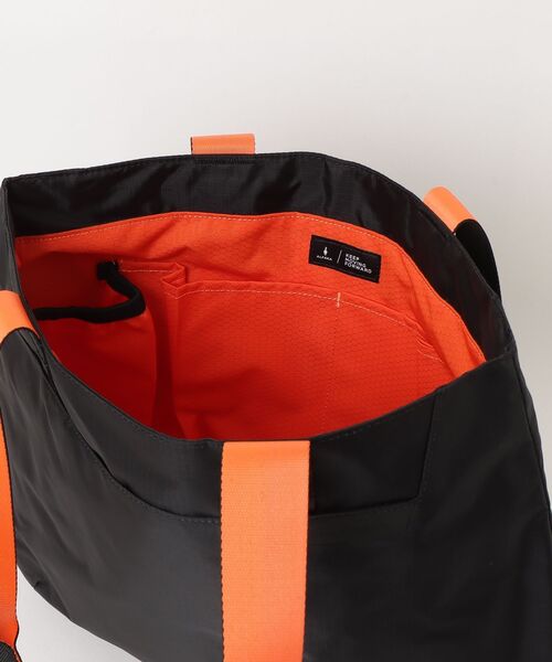 ALPAKA(アルパカ)の「ALPAKA / アルパカ Elements Tote (M) (Black Axoflux 210D) 撥水 軽量 PC トートバッグ(トートバッグ・メンズ・ブラック・FREE)」の18枚目の写真
