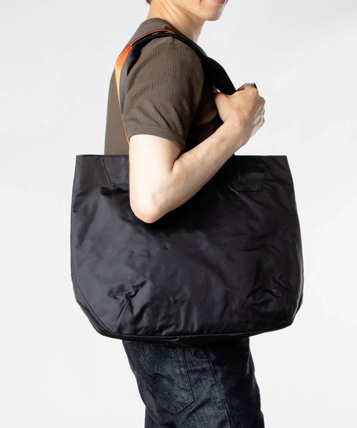 ALPAKA(アルパカ)の「ALPAKA / アルパカ Elements Tote (M) (Black Axoflux 210D) 撥水 軽量 PC トートバッグ(トートバッグ・メンズ・ブラック・FREE)」の3枚目の写真