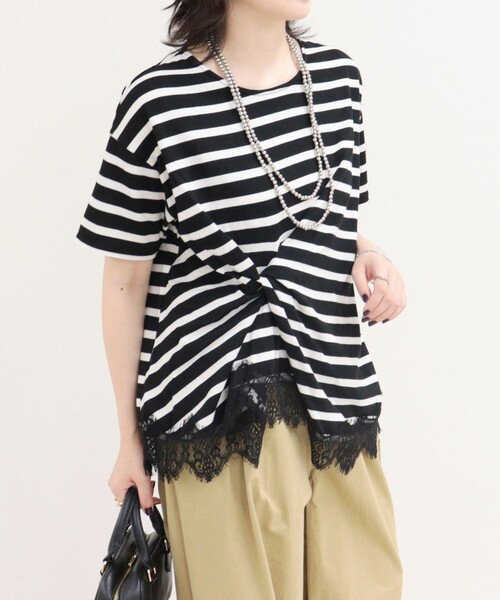 fredy emue(フレディエミュ)の「ボーダーアシメツイストプルオーバーTシャツ(Tシャツ/カットソー・レディース・ブラック系その他/ホワイト系その他/ベージュ系その他・38)」の2枚目の写真