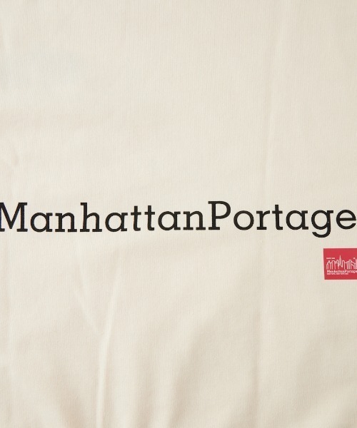 Manhattan Portage（マンハッタンポーテージ）の「【WEB先行予約】[MANHATTAN PORTAGE/マンハッタンポーテージ] 別注 ポケットロゴ刺繍 バックプリントスウェット（スウェット・レディース・ブラック/ネイビー/アイボリー・S/L/M/XL）」の4枚目の写真