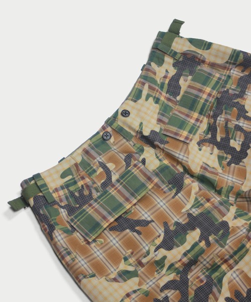 amok(アモク)の「CHECK CAMO SHORT PANTS(その他パンツ・メンズ・カーキ/ブルー・S/M/L)」の8枚目の写真