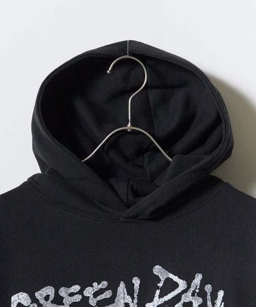 ROCK-OFF（ロックオフ）の「GREEN DAY / グリーン・デイ Unisex Pullover Hoodie Sweatshirt Basket Case Star ユニセックス プルオーバー フーディー スウェット トレーナー（パーカー・メンズ・ブラック・S/M/L/XL）」の2枚目の写真