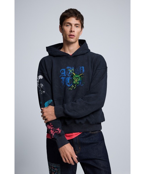 Desigual(デシグアル)の「ドラゴン刺繍プリント パーカー(スウェット・メンズ・ブラック・S/M/L/XL)」の2枚目の写真