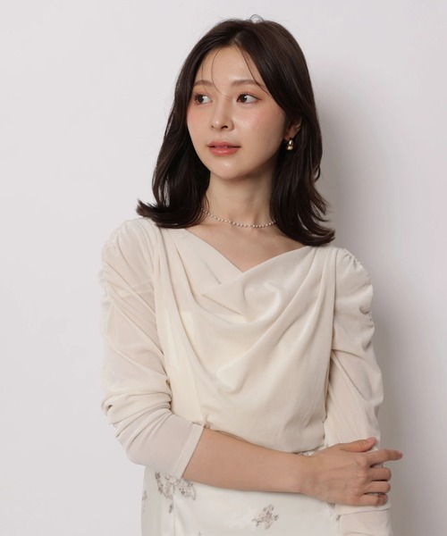 Apuweiser-riche（アプワイザーリッシェ）の「ドレープベロアカットソー（Tシャツ/カットソー・レディース・ブラック/オフホワイト/モカ・2）」の9枚目の写真