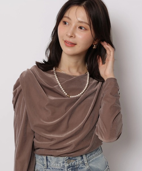 Apuweiser-riche（アプワイザーリッシェ）の「ドレープベロアカットソー（Tシャツ/カットソー・レディース・ブラック/オフホワイト/モカ・2）」の17枚目の写真
