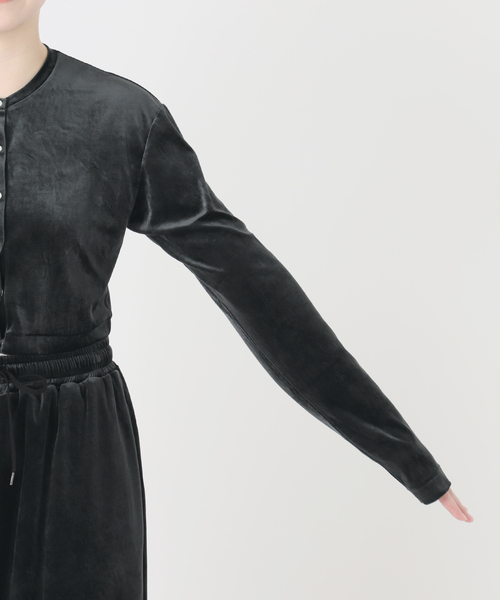 IENA LA BOUCLE（イエナラブークル）の「IENA LA BOUCLE トリアセベロアカーディガン（カーディガン/ボレロ・レディース・ブラック/ピンク・FREE）」の6枚目の写真