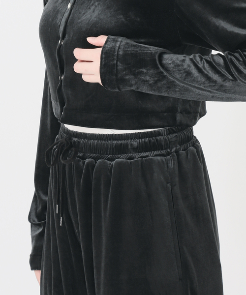 IENA LA BOUCLE（イエナラブークル）の「IENA LA BOUCLE トリアセベロアカーディガン（カーディガン/ボレロ・レディース・ブラック/ピンク・FREE）」の7枚目の写真
