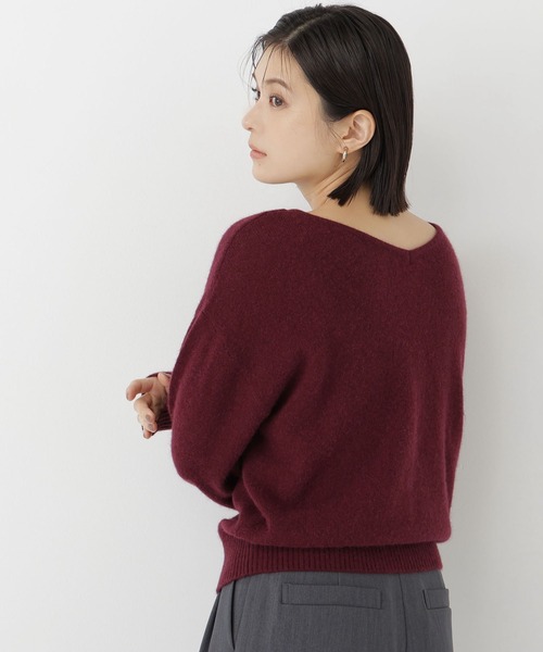 NATURAL BEAUTY BASIC(ナチュラルビューティーベーシック)の「FOXブレンドニットシリーズ 前後2wayニット(ニット/セーター・レディース・バーガンディー/ブルー/オフホワイト/ブラウン・FREE)」の4枚目の写真
