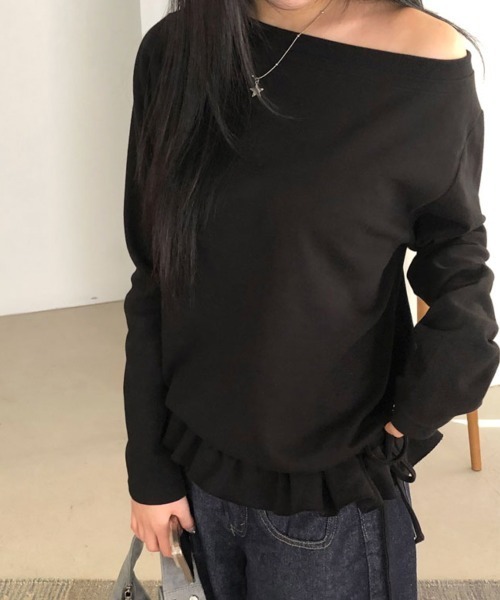 Emilie(エミリー)の「ボートネック フリルヘムスウェットトップス(Tシャツ/カットソー・レディース・ホワイト/ブラック/グレー・FREE)」の2枚目の写真