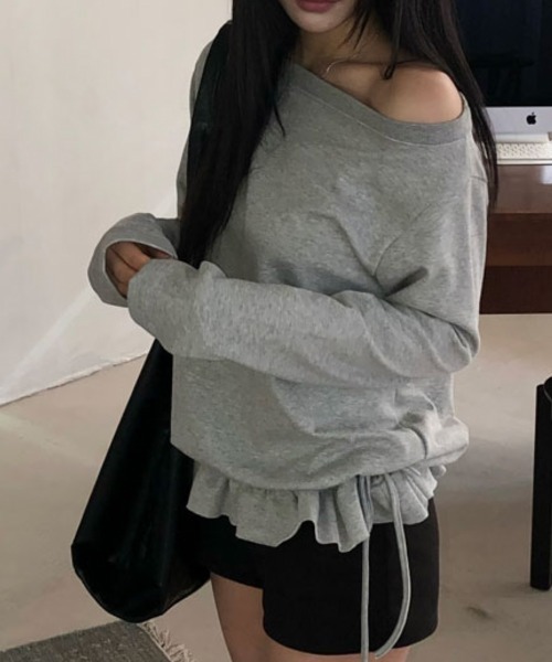 Emilie(エミリー)の「ボートネック フリルヘムスウェットトップス(Tシャツ/カットソー・レディース・ホワイト/ブラック/グレー・FREE)」の14枚目の写真