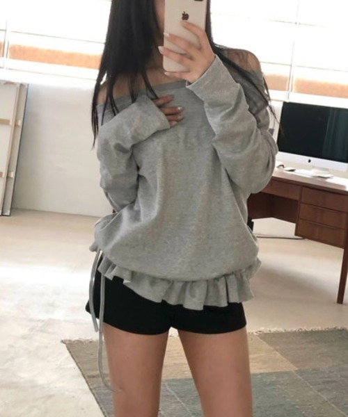 Emilie(エミリー)の「ボートネック フリルヘムスウェットトップス(Tシャツ/カットソー・レディース・ホワイト/ブラック/グレー・FREE)」の18枚目の写真