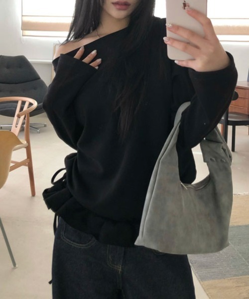 Emilie(エミリー)の「ボートネック フリルヘムスウェットトップス(Tシャツ/カットソー・レディース・ホワイト/ブラック/グレー・FREE)」の20枚目の写真