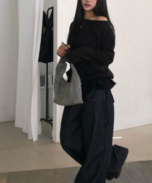 Emilie(エミリー)の「ボートネック フリルヘムスウェットトップス(Tシャツ/カットソー・レディース・ホワイト/ブラック/グレー・FREE)」の21枚目の写真
