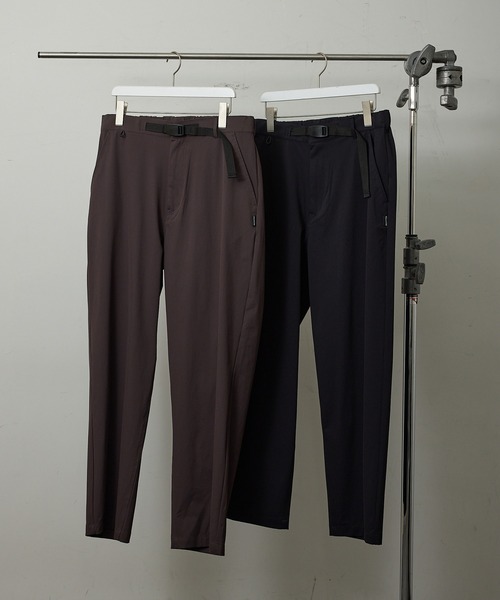 ADAM ET ROPE'（アダムエロペ）の「PRIMOTIONナイロンツイルイージーパンツ/セットアップ対応/機能素材（その他パンツ・メンズ・ブラック/ブラウン・LL/M/S/L）」の2枚目の写真