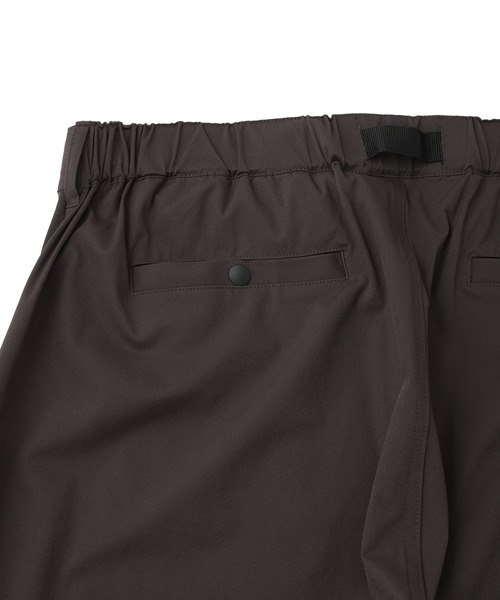 ADAM ET ROPE'（アダムエロペ）の「PRIMOTIONナイロンツイルイージーパンツ/セットアップ対応/機能素材（その他パンツ・メンズ・ブラック/ブラウン・LL/M/S/L）」の10枚目の写真