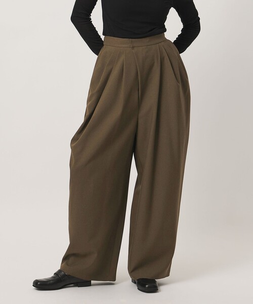 MARW UNITED ARROWS(マルゥ ユナイテッドアローズ)の「<MARW UNITED ARROWS>デザイン タック パンツ 撥水(その他パンツ・レディース・ブラック/ダークブラウン・38/36/34)」の1枚目の写真