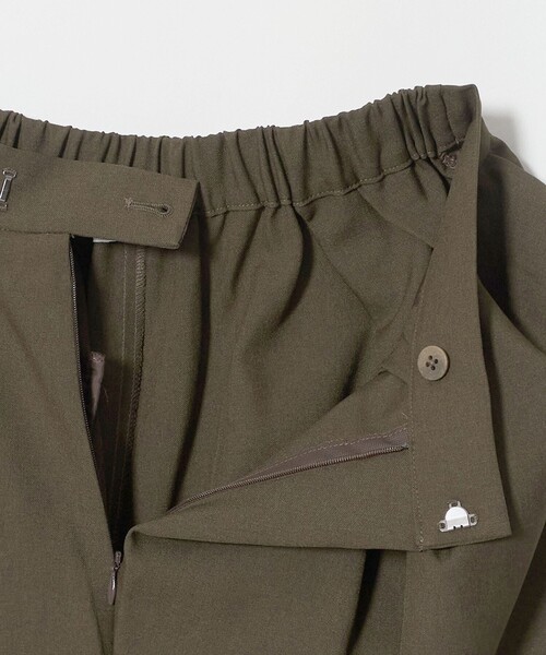 MARW UNITED ARROWS(マルゥ ユナイテッドアローズ)の「<MARW UNITED ARROWS>デザイン タック パンツ 撥水(その他パンツ・レディース・ブラック/ダークブラウン・38/36/34)」の3枚目の写真
