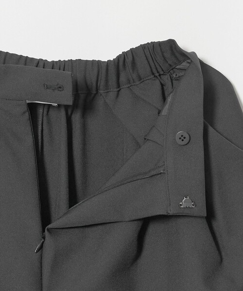MARW UNITED ARROWS(マルゥ ユナイテッドアローズ)の「<MARW UNITED ARROWS>デザイン タック パンツ 撥水(その他パンツ・レディース・ブラック/ダークブラウン・38/36/34)」の9枚目の写真