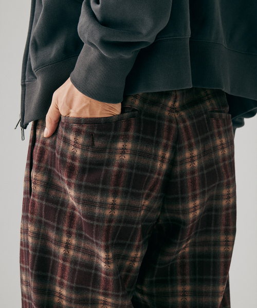 JOURNAL STANDARD(ジャーナルスタンダード)の「マルチ プレイド ワーク スラックス(スラックス・メンズ・ブラウン/ブラック・MEDIUM/LARGE)」の20枚目の写真