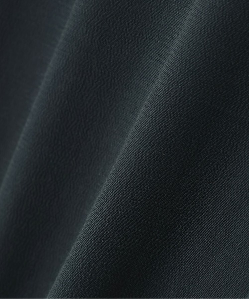 YLEVE(イレーヴ)の「YLEVE / RAYON DE CHINE RUFFLE BLOUSE(シャツ/ブラウス・レディース・イエロー/グレー・1/0)」の12枚目の写真
