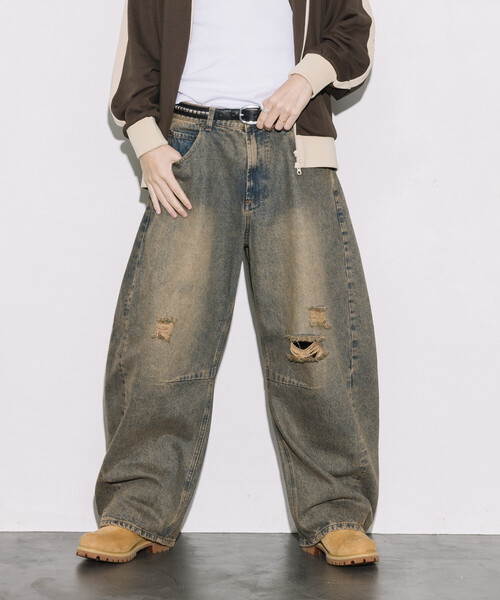 FREAK'S STORE（フリークスストア）の「ワイドシルエット カーブ デニムパンツ/ダメージ加工（デニムパンツ・メンズ・ネイビー/ブラック/インディゴブルー/サックスブルー・SMALL/LARGE/MEDIUM）」の21枚目の写真