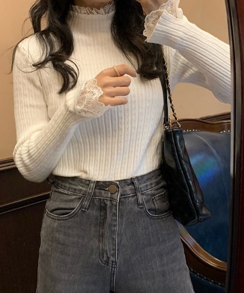 Lips(リップス)の「【繊細なレースフリルで手元を華やかに!女性らしさを引き立てるハイネックリブニット】(ニット/セーター・レディース・ブラウン/グレー/ホワイト/ブラック・FREE)」の8枚目の写真