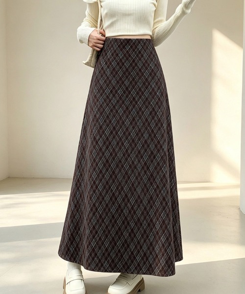 LEMOA(レモア)の「チェック柄クラシカルロングスカート(スカート・レディース・ダークブラウン/グリーン・MEDIUM/LARGE/X-LARGE)」の18枚目の写真
